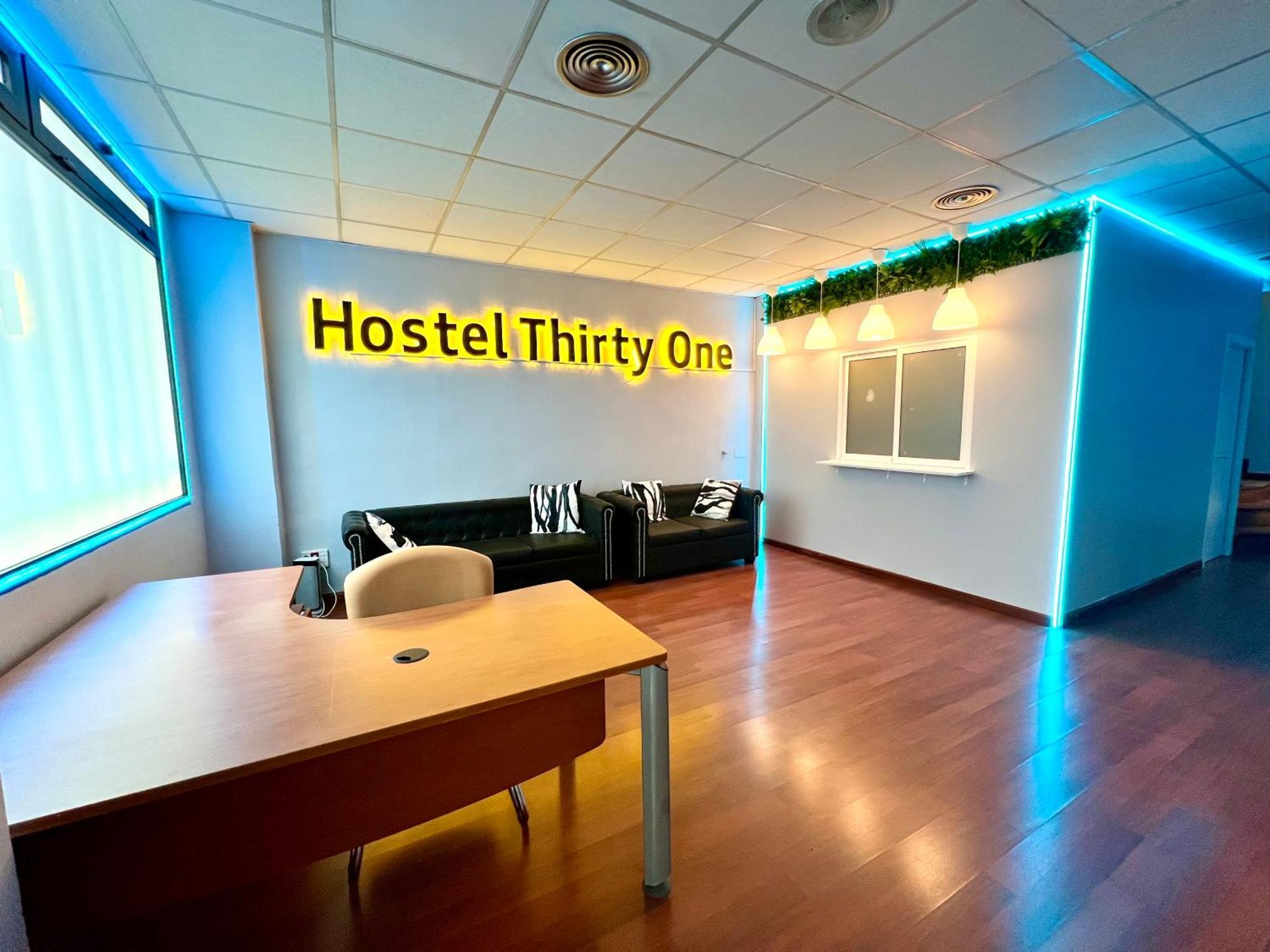 Hostel Thirty One Madrid Ngoại thất bức ảnh